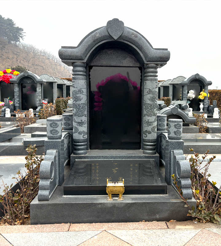 玫瑰新区 小蟠龙碑 236000.jpg